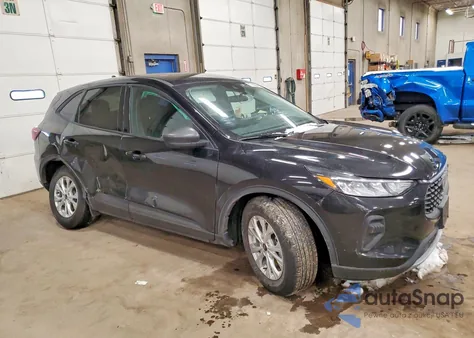 2025 Ford Escape Active z USA, uszkodzony, nr VIN 1FMCU9GN7SUB31084